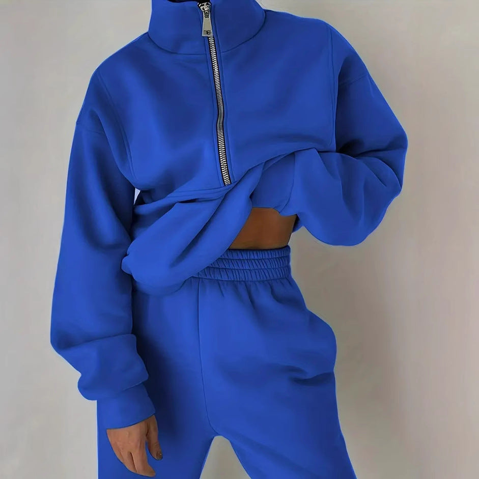 Knitted pullover and shorts